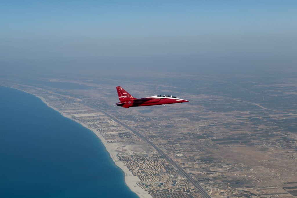 A Double Source of Pride for Turkish Aviation: A New HÜRJET Flight and the First GÖKBEY Delivery to the Police